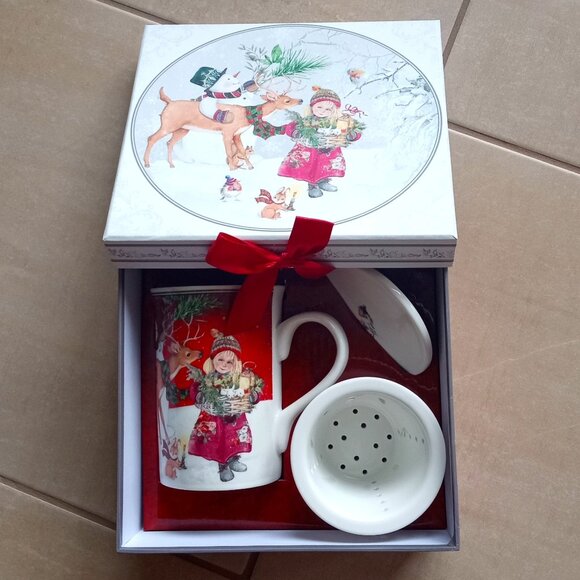 Festive Red Christmas Mug Gift Set - Picture 1 of 11